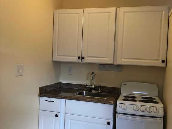 3rd image of 5227-5233 Brooklyn Ave NE