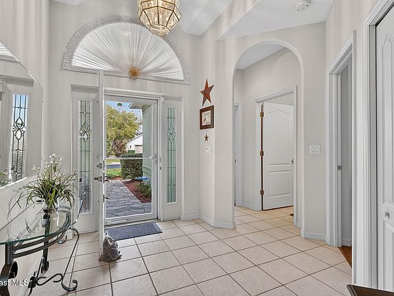 5th image of 545 Willowgreen Ln
