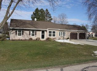 331 Crestview Ave, Neenah, WI 54956
