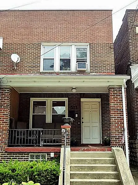 3 bed, 1236 sqft, $2,200 — Photo 2