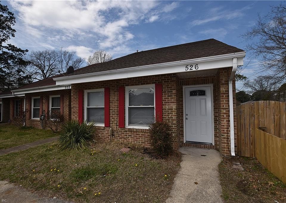 1st image of 526 Lanier Cres