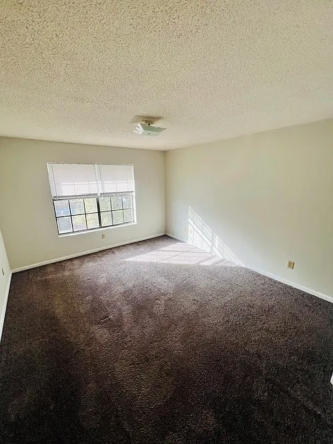2 bed, 700 sqft, $600 — Photo 4