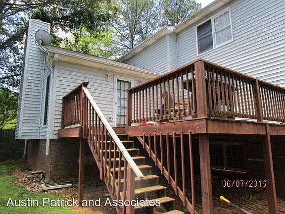 4th image of 93 Farmington Dr