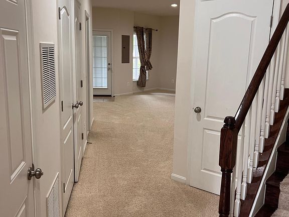 4th image of 42470 Great Heron Sq