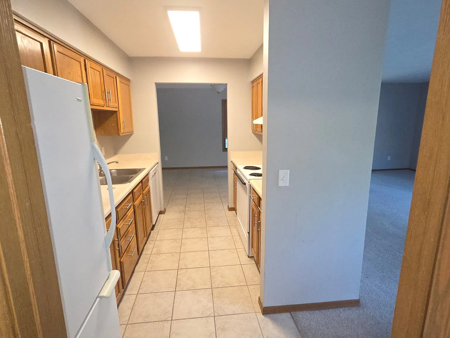 2 bed, 1400 sqft, $1,600 — Photo 3