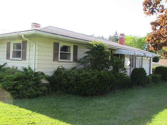2nd image of 15 Benita Ave