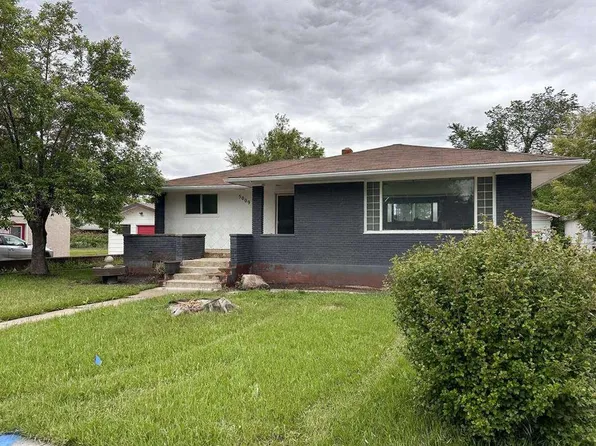 5009 W 51st Ave, Taber, AB T1G 1N3