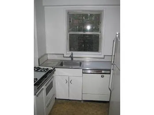 Sold by Atlantic Management Co Inc | media 19