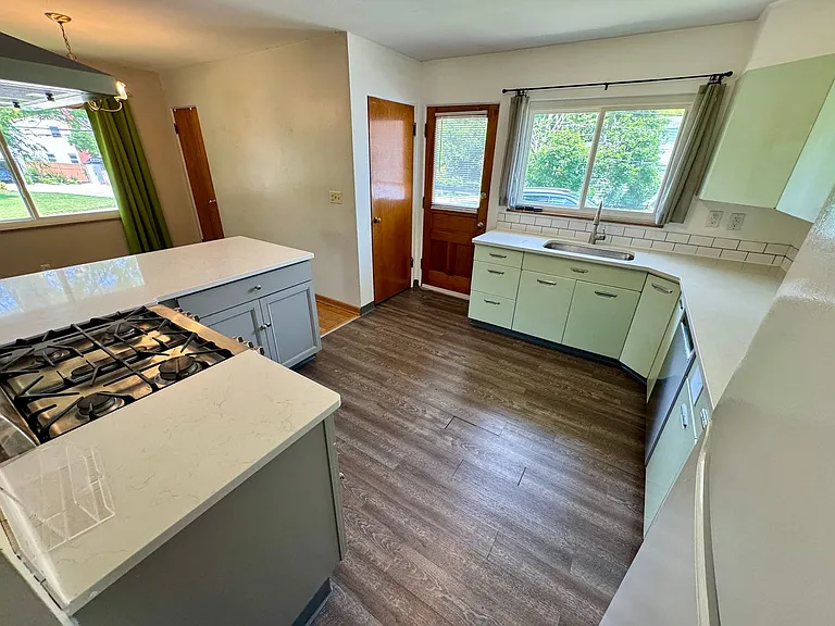 2562 Bristol Rd — Photo 11