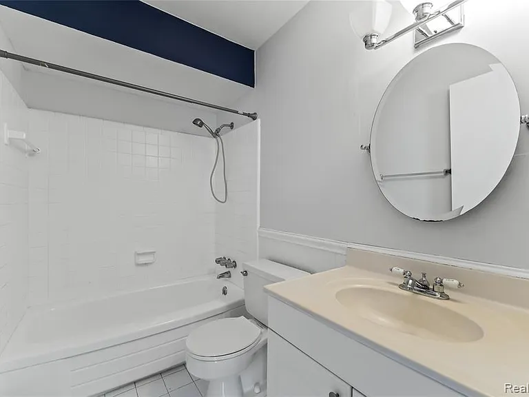 801 Plate St #201 — Photo 12