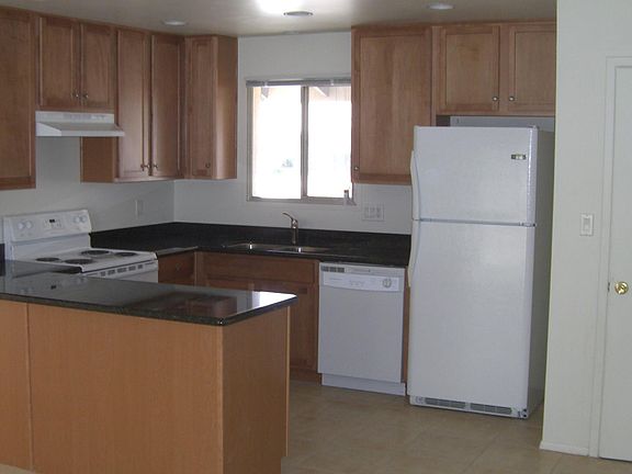 granite counters in kitchen