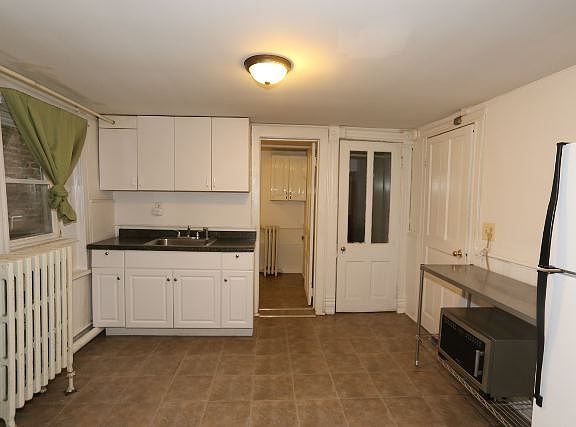 4th image of 3519 N Hermitage Ave #G