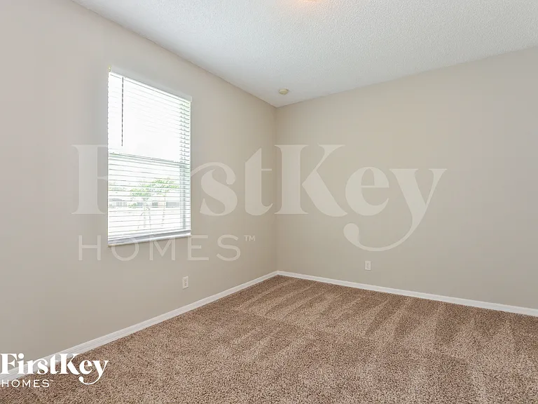 10020 Savannah Bluff Ln — Photo 12