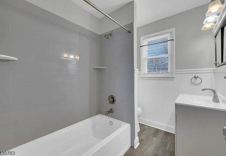 207 Gertrude Ter — Photo 6