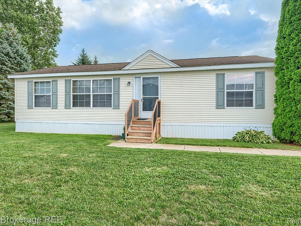 1st image of 121 Ashley Cir