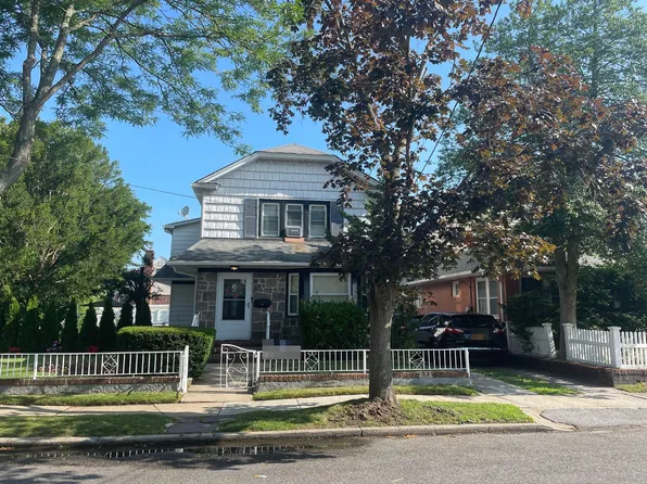 55 W Euclid St, Valley Stream, NY 11580