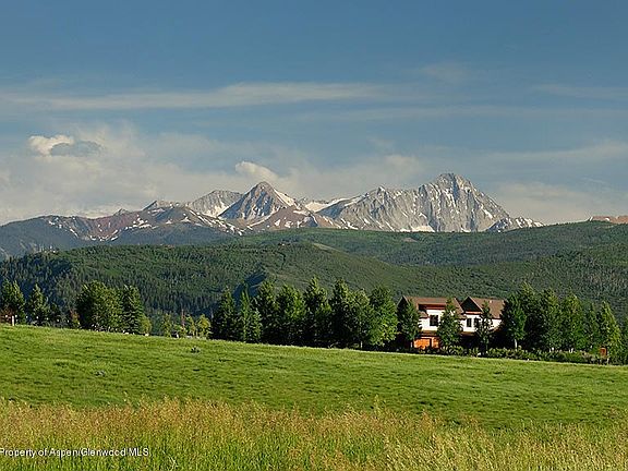 Views of the Elk Mountain Range