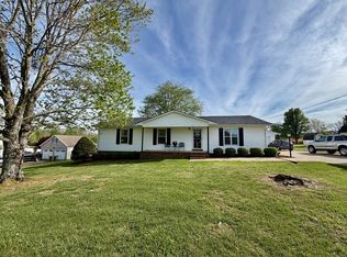 511 Donna Cir, Lawrenceburg, TN 38464