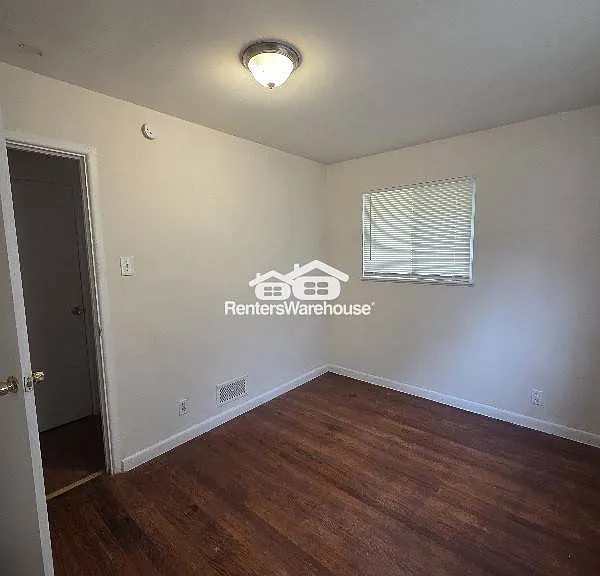 10732 Spring Garden Dr — Photo 12