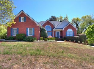 29 Clearview Dr, Cartersville, GA 30121