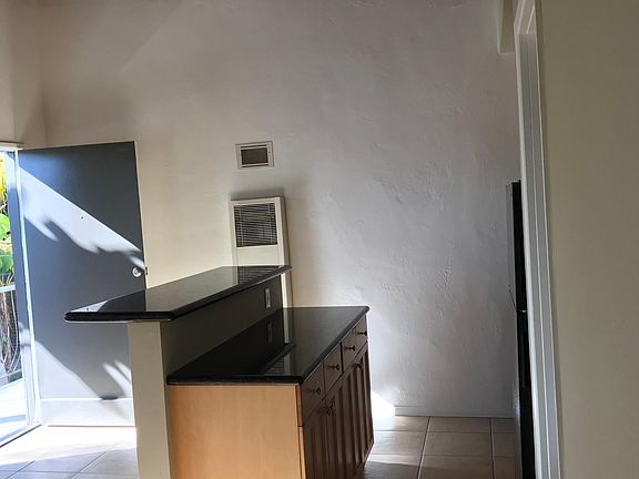 5th image of 3020 Hugo St #29