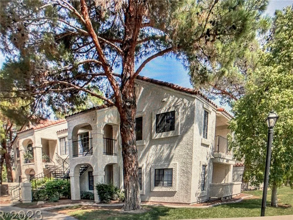 2 bed, 2.0 bath, 884 sqft, $1,400 — Photo 3