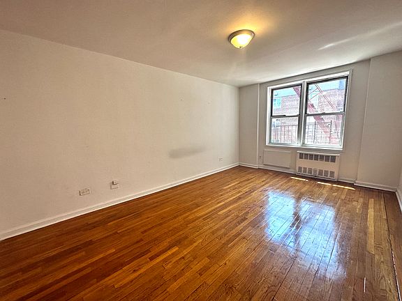 3rd image of 144-77 41st Ave #511