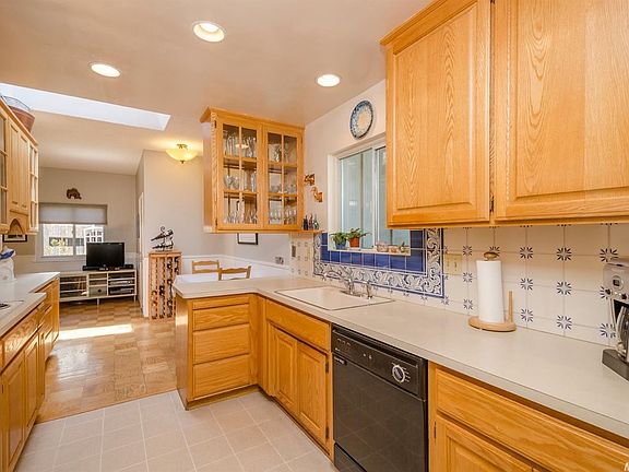 4th image of 8304 Grinnell Way