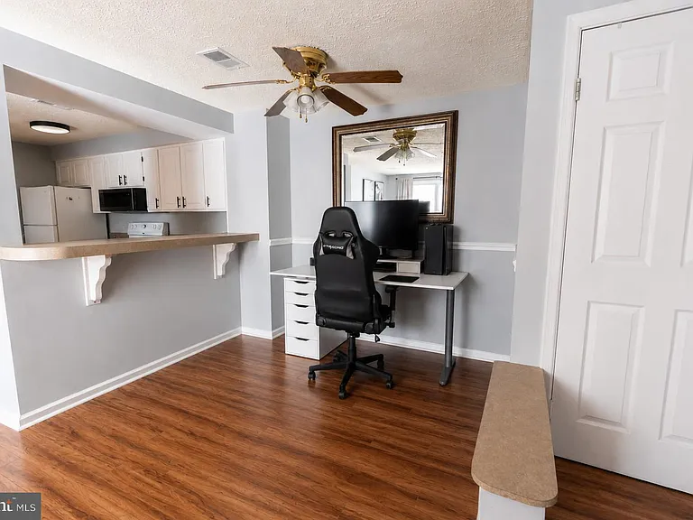 800 Stratford Way #E — Photo 8