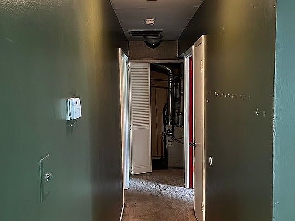 5th image of 15805 Pacific Ct