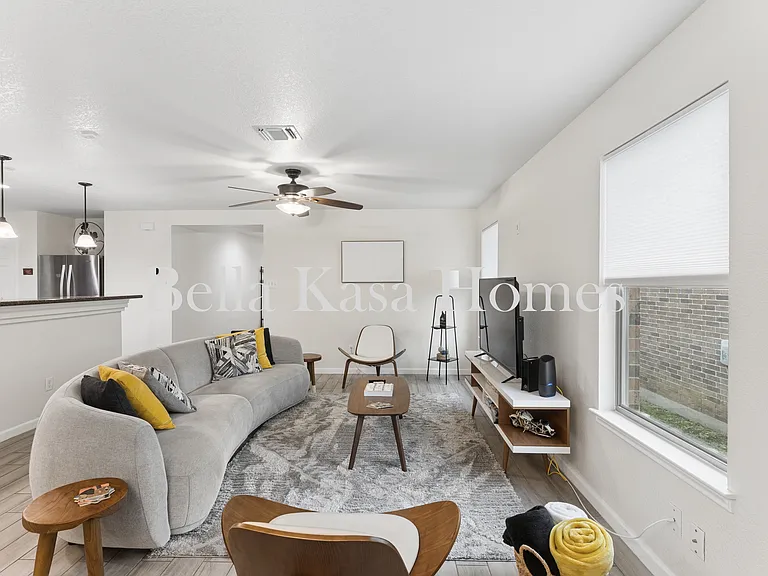 903 Spello Cir — Photo 1