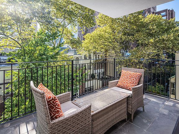 4th image of 184 E 64th St #B