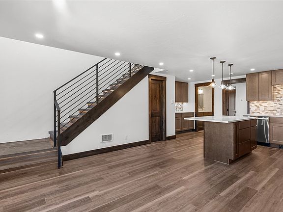 3rd image of 147 Illinois Gulch Road UNIT 4