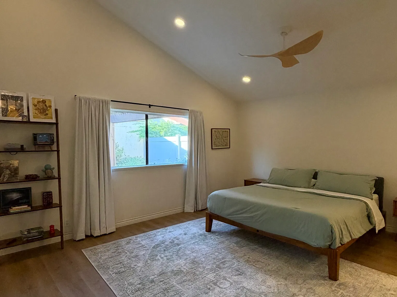 2 bed, 1386 sqft, $4,195 — Photo 3