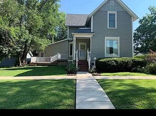 1105 4th St, Mendota, IL 61342