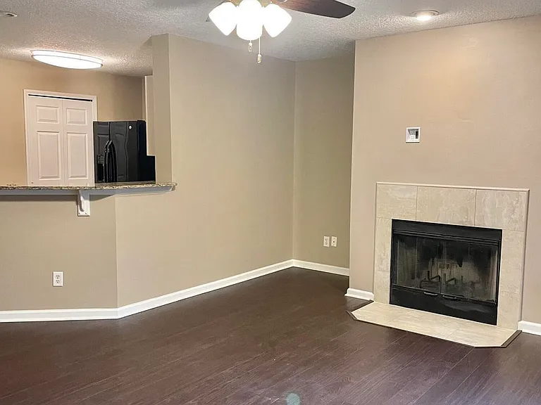 13715 Richmond Park Dr #704 — Photo 4