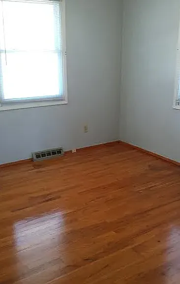 5383 N Richmond Ave — Photo 6