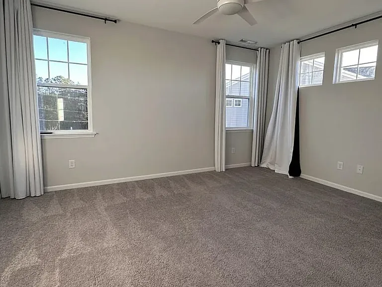 1007 Freeport Dr — Photo 14