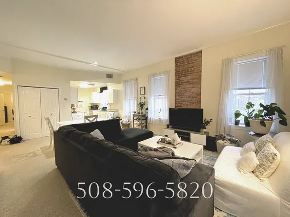 4 Davis Ave, Brookline, MA