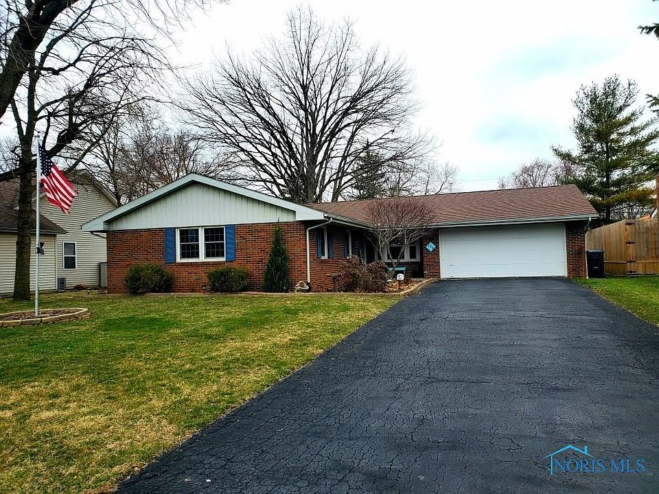 1st image of 208 Marilyn Dr