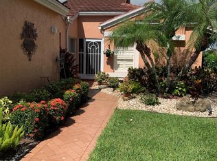 5758 Royal Lake Cir, Boynton Beach, FL 33437