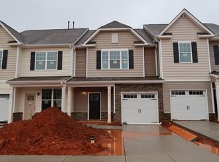 906 Hillman Ln, Mebane, NC 27302