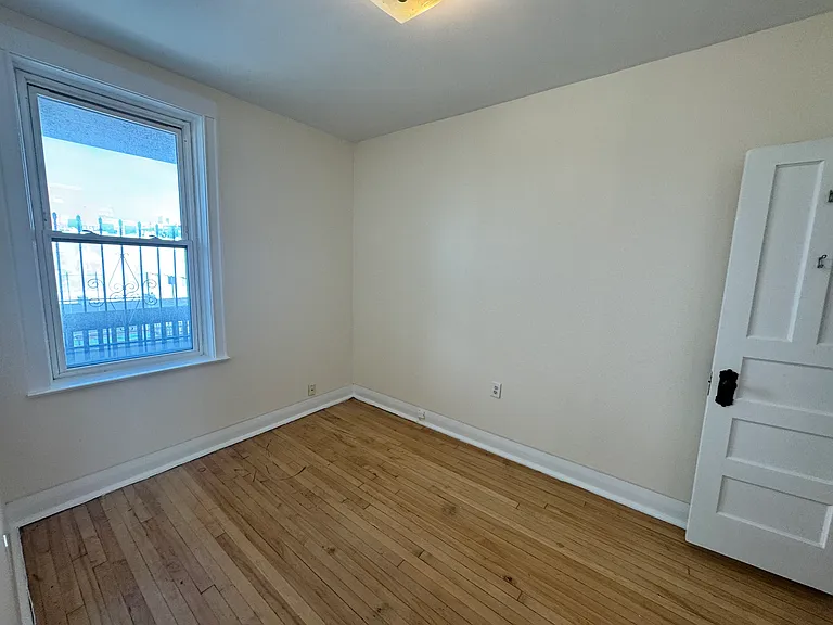 2402 N Surrey Ct #3 — Photo 12