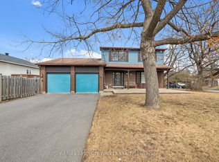 21 Pattermead Cres, Ottawa, ON K1V0A1