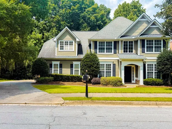 3040 Goldmist Dr, Buford, GA 30519