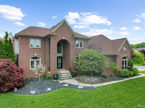 45523 Muirfield Dr, Canton, MI 48188