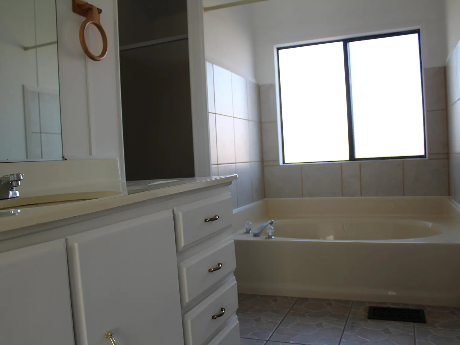 3 bed, 1344 sqft, $2,600 — Photo 1