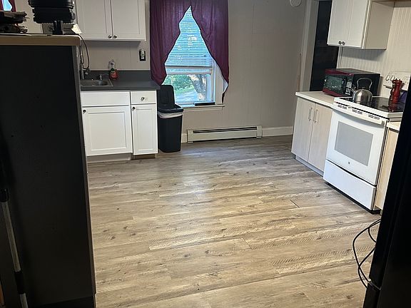 2nd image of 15 Rhodes St #B