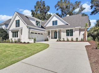 1614 Landfall Dr, Wilmington, NC 28405