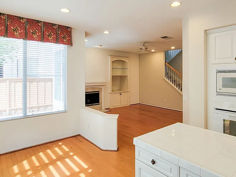12138 Wooded Vista Ln — Photo 9